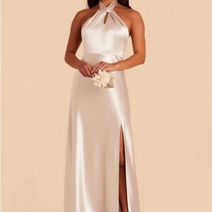 Birdy Grey MONICA DRESS
SHINY SATIN CHAMPAGNE (L)